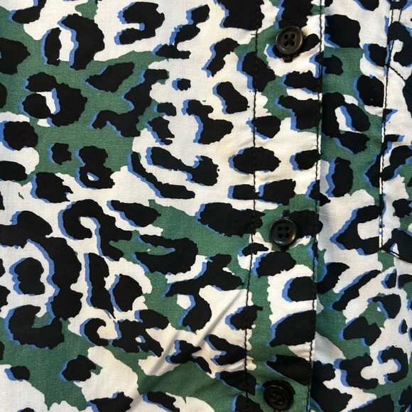 NWT Beach Lunch Lounge Janera Animal Print Top Size M Button Down Front Knot - Picture 4 of 8